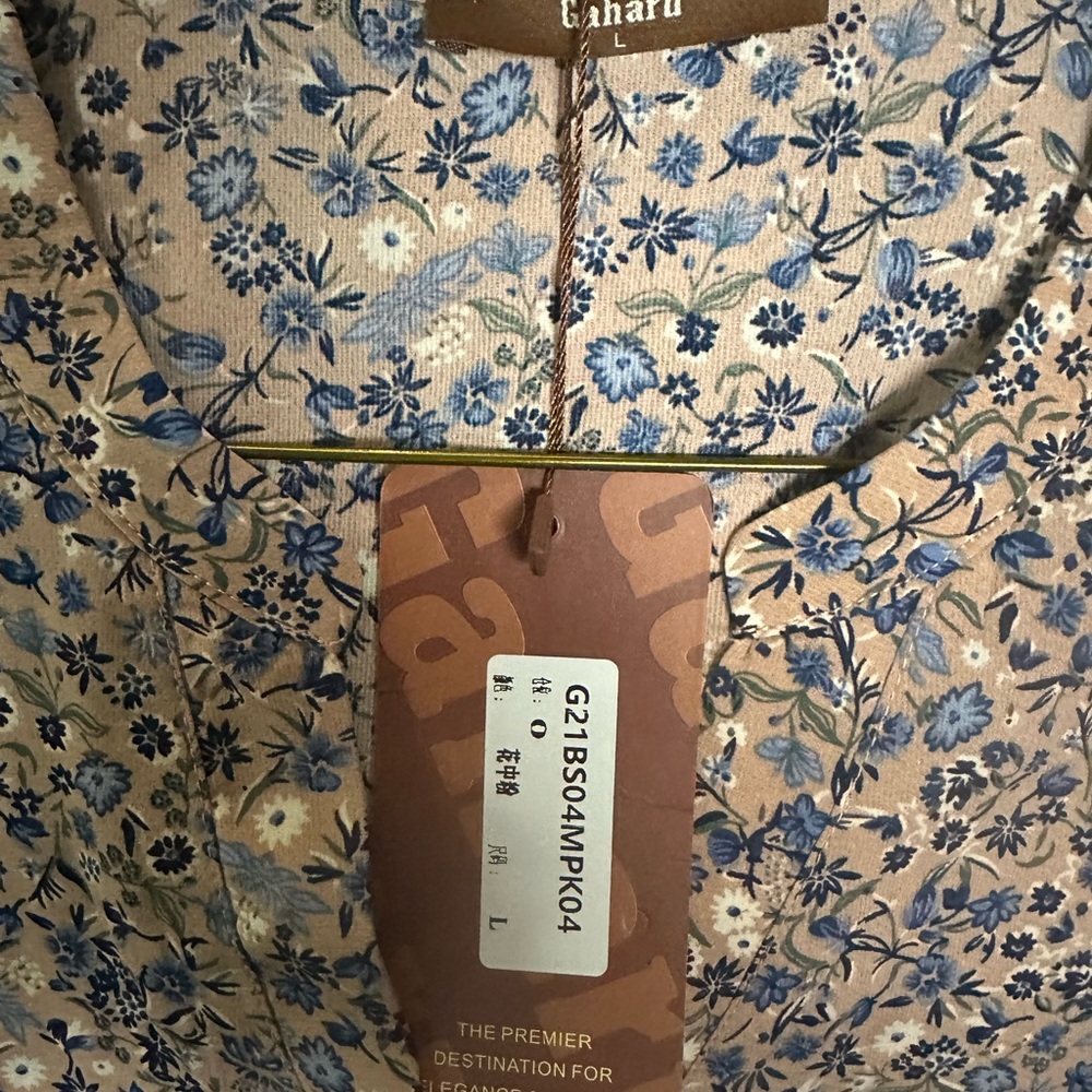 Gaharu multi-colored floral sleeveless blouse NWT - Picture 3 of 3